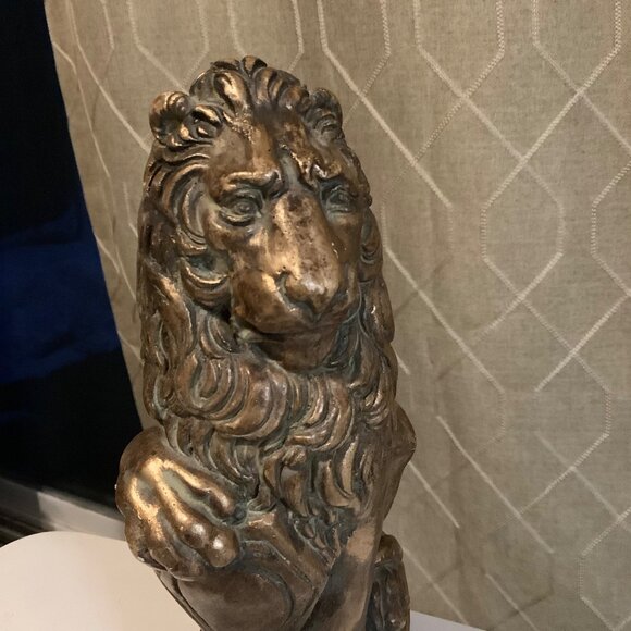 Vtg Heavy Plaster Lion Statue Animal Sculpture 8.5” Bronze Finish Patina Decor - Picture 6 of 8